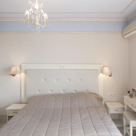 Tina'S House Aparthotel Pylos Bagian luar foto