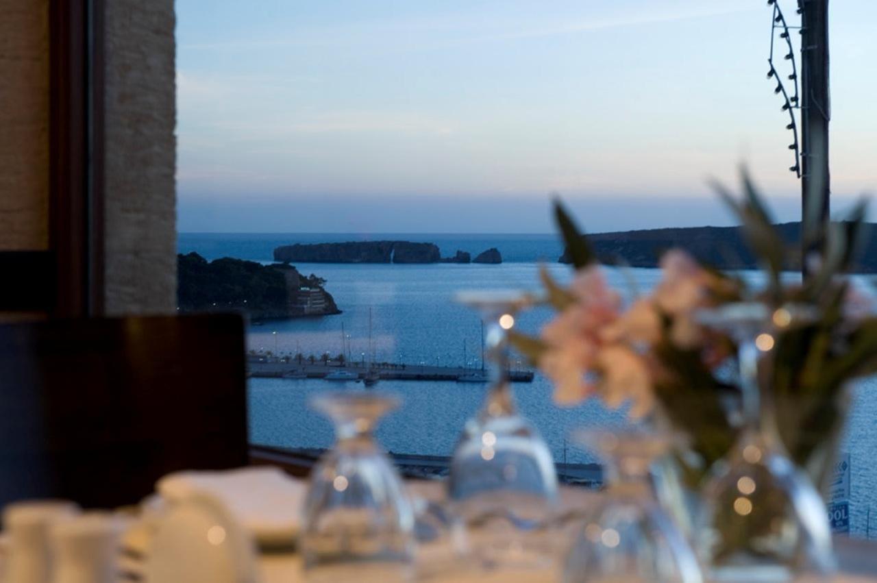 Tina'S House Aparthotel Pylos Bagian luar foto